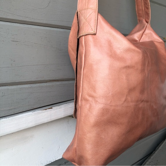 Two Hippies Leather Peach Bag. - Picture 4 of 14